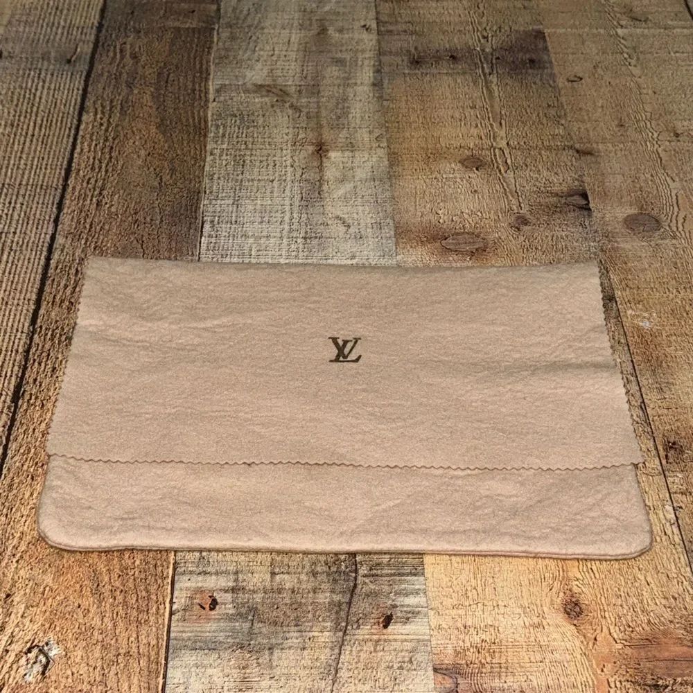 Vintage and Rare Authentic Louis Vuitton Medium Fold Over Dust Bag Beige